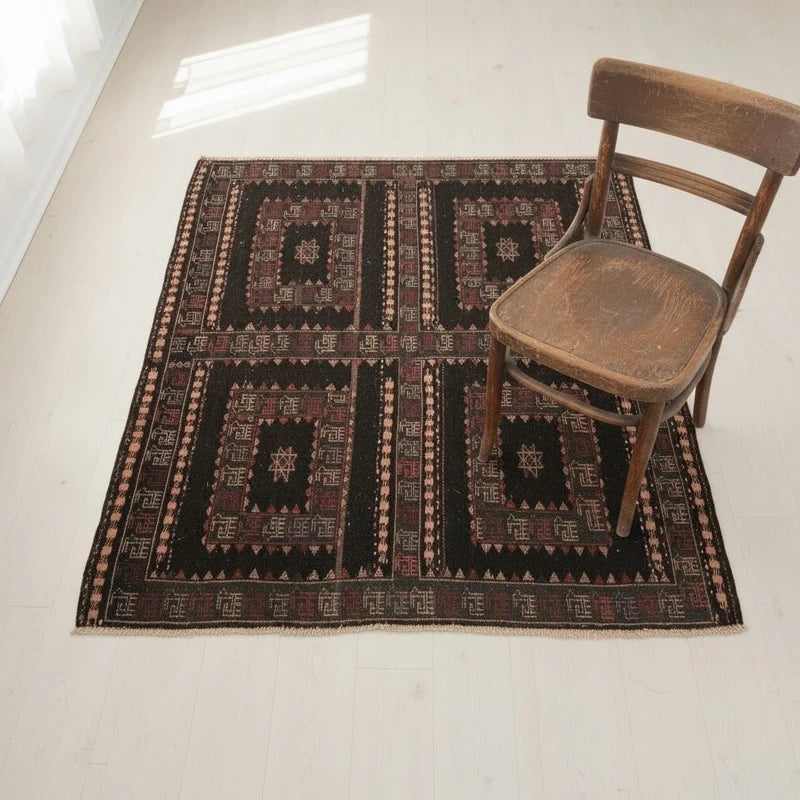 Very Old Tribal Turkmen Sofreh Rug 140x130cm Handmade Animal Motif Textile — photograph 1