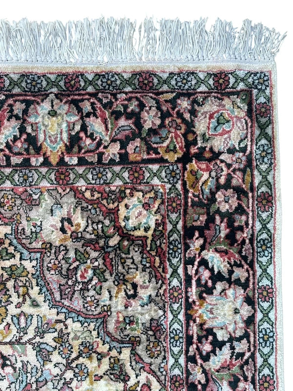 Fine Silk-Look Oriental Rug 89x165cm Cream Blue Medallion Carpet — photograph 7