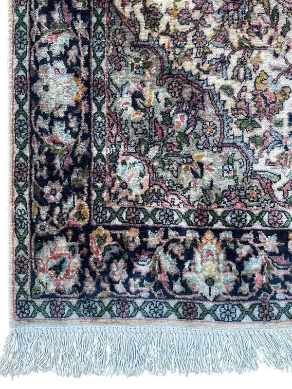 Fine Silk-Look Oriental Rug 89x165cm Cream Blue Medallion Carpet — photograph 9