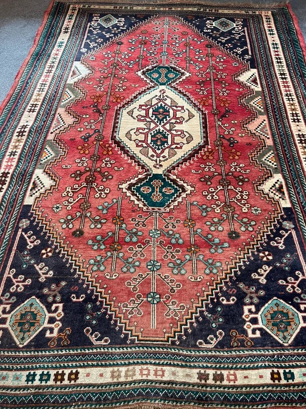 Hand Knotted Persian Tribal Rug 240 x 180 cm – Large Wool Rug — photograph 1