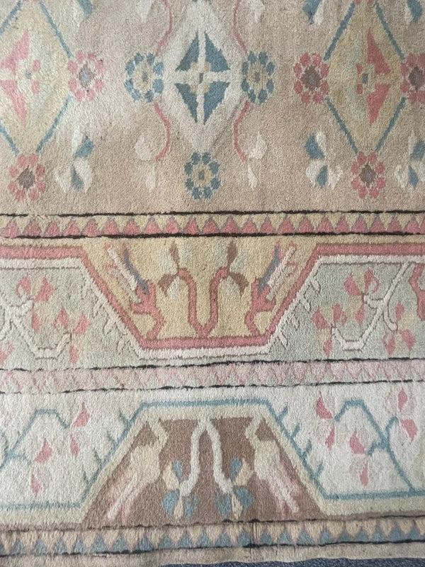 Vintage Turkish Oushak Rug 195 by 127 cm Hand-Knotted Wool, Pastel Geom. Medal — photograph 5
