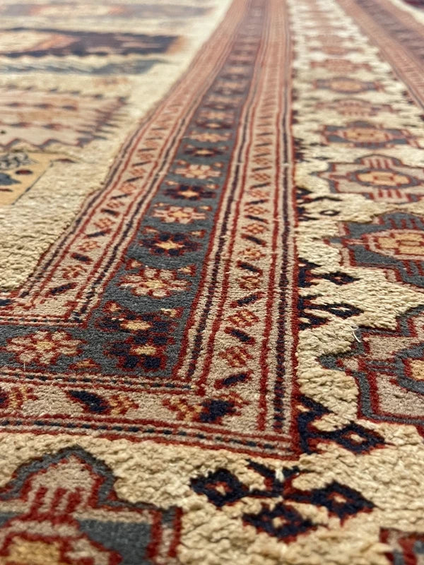 Hand-knotted wool rug with silk highlights – neutral geometric medallions – 184 × 122 cm — photograph 13