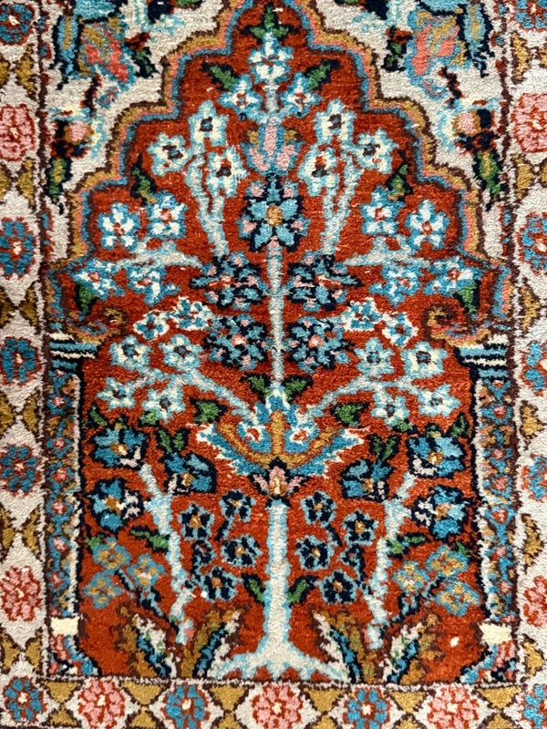 Hand Knotted Kashmir Silk Runner Rug 127x47cm – Tree of Life Floral Vintage — photograph 7