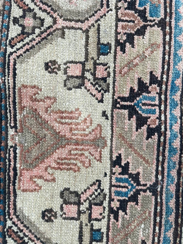 Vintage Persian Hamadan Rug – Hand Knotted Wool Carpet – 201 x 122 cm — photograph 11