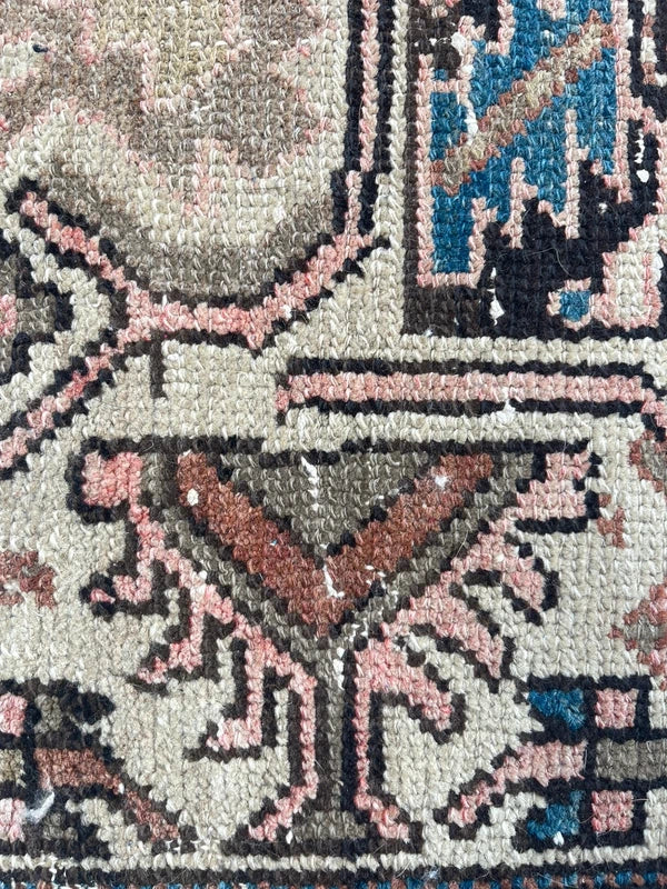 Vintage Persian Hamadan Rug – Hand Knotted Wool Carpet – 201 x 122 cm — photograph 10