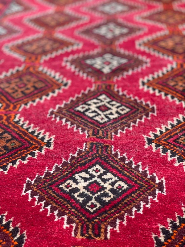 Beautiful handmade tribal wool rug, approx 178 x 100 cm — photograph 4