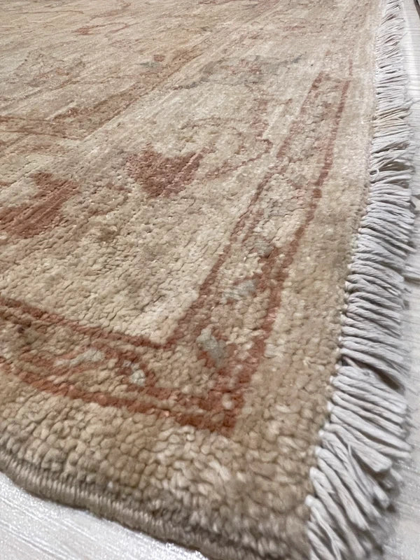 Traditional Ziegler style rug 185x130cm – soft muted colours — photograph 8