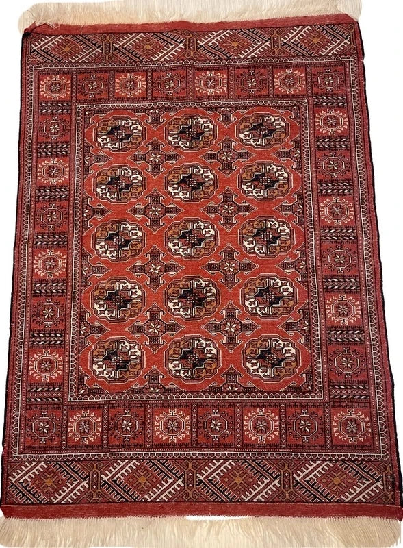 Vintage Hand-Knotted Pakistani Bokhara Rug 147 × 104 cm Red Wool — photograph 2