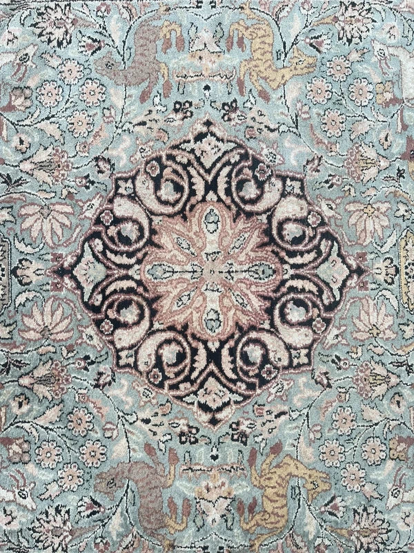 Hand-Knotted Silk Persian Style Rug – Hunting Design – 183 × 125 cm — photograph 15