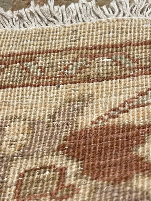 Traditional Ziegler style rug 185x130cm – soft muted colours — photograph 10