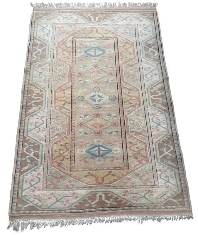 Vintage Turkish Oushak Rug 195 by 127 cm Hand-Knotted Wool, Pastel Geom. Medal — photograph 2