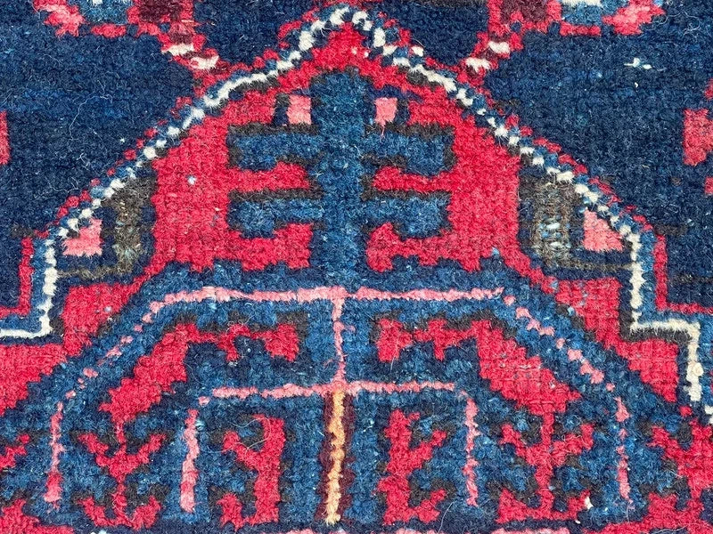 Persian Handmade Wool Rug 141x100cm Red Navy Vintage Small Carpet — photograph 4