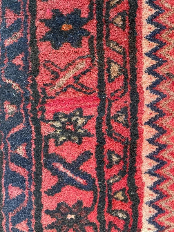 Hand knotted vintage Anatolian style wool rug 154 x 98 cm — photograph 11