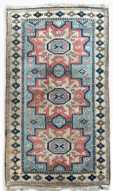 Vintage Hand-Knotted Wool Rug 126 x 72 cm – Caucasian Geometric Design — photograph 2