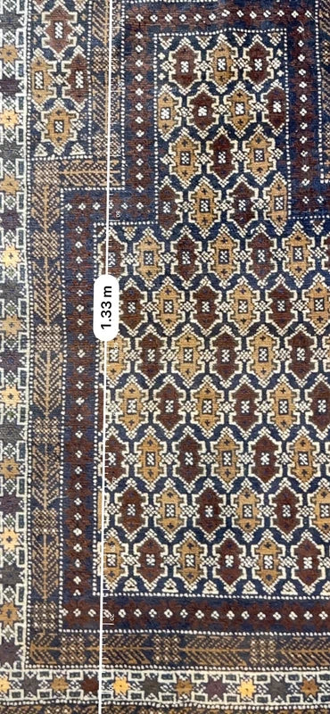 Vintage Baluch Rug 133 x 85 cm Hand Knotted Tribal Wool Carpet — photograph 8