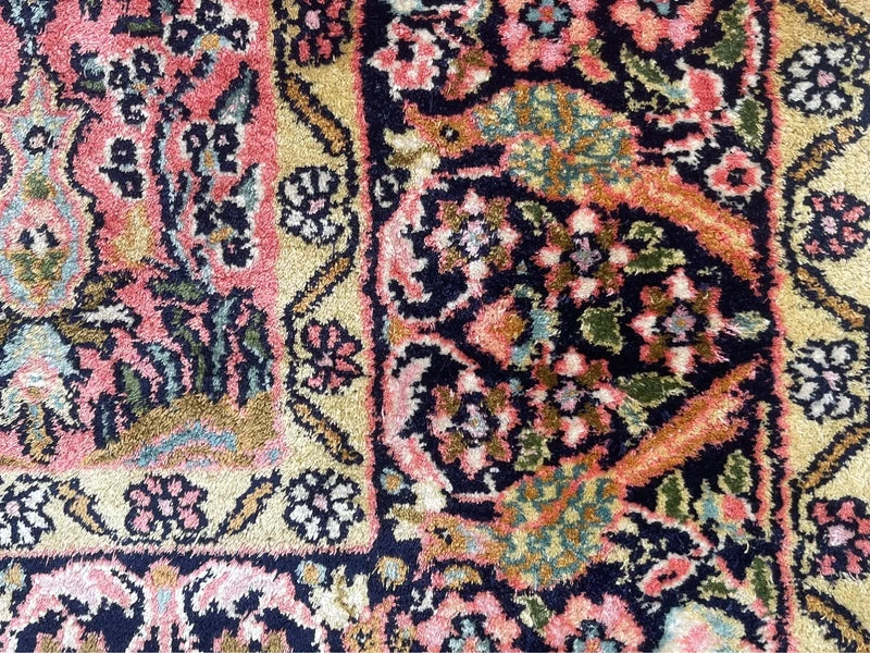 Handmade Kashmir Silk Rug – 161 × 93 cm – Floral & Peacock Design — photograph 9