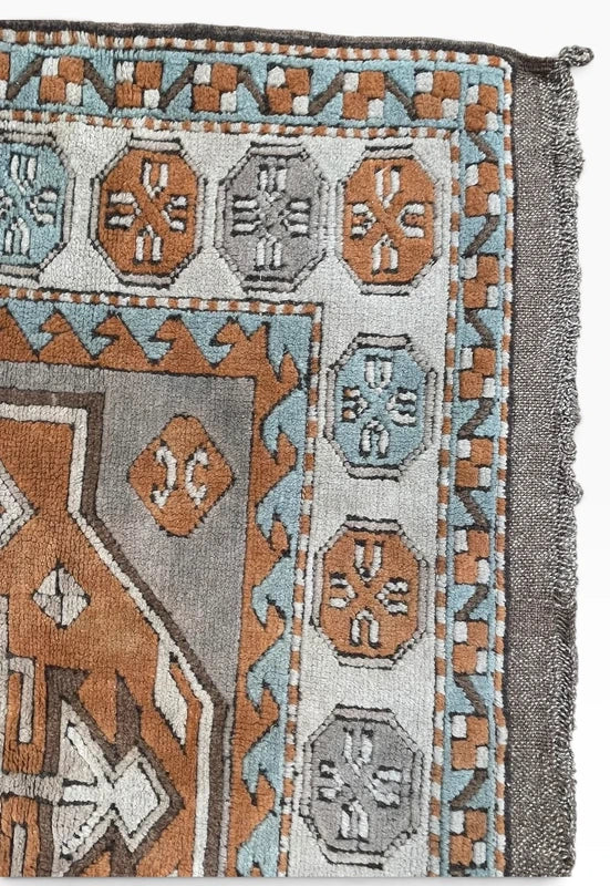 Vintage Hand Knotted Wool Rug 195x133cm – Kazak Caucasian Style — photograph 5