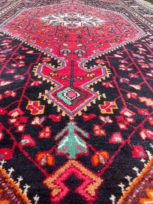 Vintage Hand-Knotted Persian Wool Rug – Large Red Medallion Carpet 148 x 247 cm — photograph 2