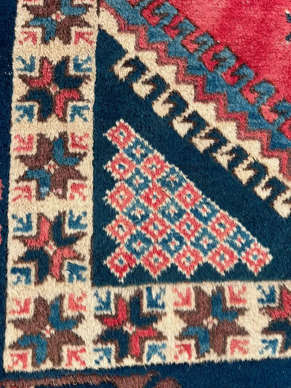 Vintage Hand Knotted Tribal Rug 246 x 141 cm Wool — photograph 19