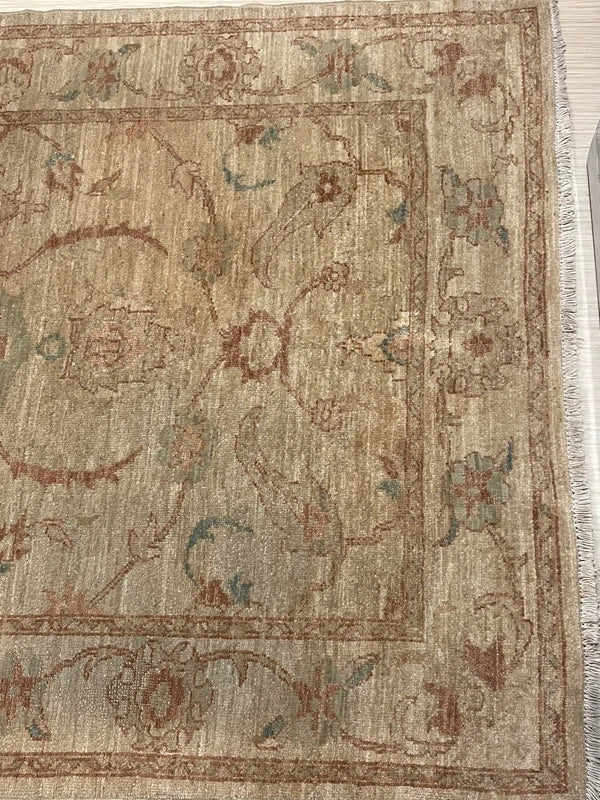 Traditional Ziegler style rug 185x130cm – soft muted colours — photograph 7
