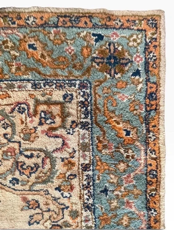 Large vintage Hand Knotted Wool Rug 293 x 246 cm – Traditional Medallion Persian Style — photograph 11