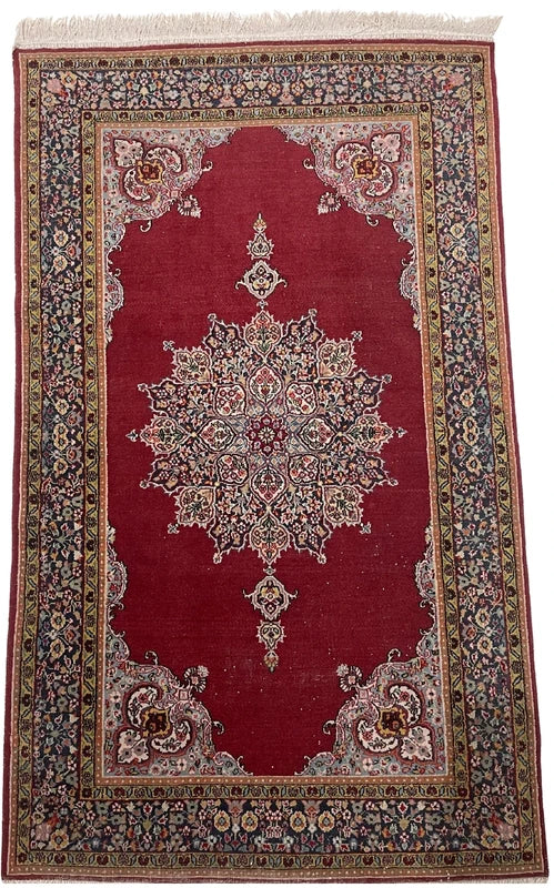 Hand-Knotted Vintage Persian Style Rug 157 x 91 cm | Red Medallion | Wool on Cotton — photograph 2