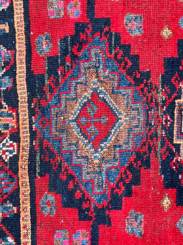 Vintage Hand-Knotted Persian Hamadan Rug – 196 × 127 cm — photograph 14
