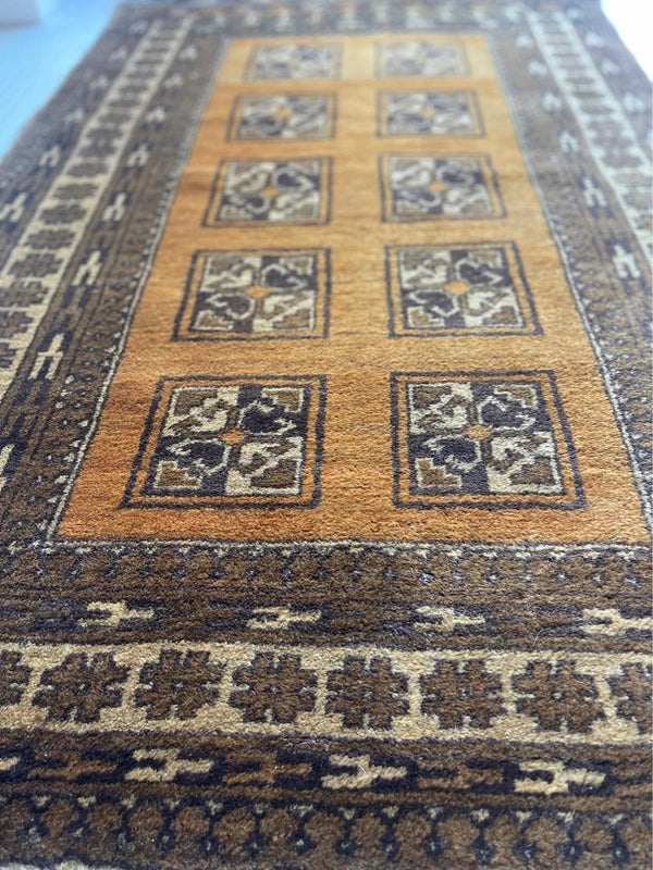 Small handmade Bokhara rug, approx. 139 x 85 cm. — photograph 15