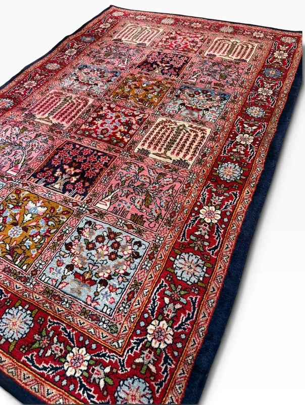 Persian Hand Knotted Wool Bakhtiari Garden Rug 111x178cm — photograph 13