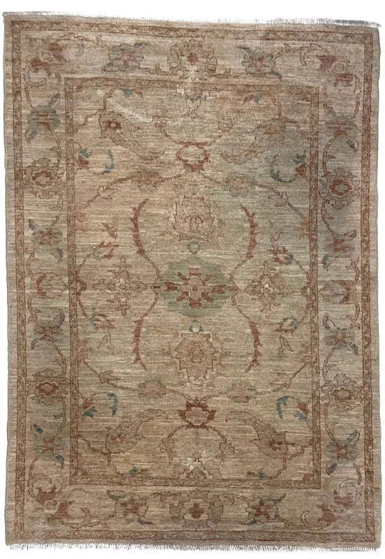 Traditional Ziegler style rug 185x130cm – soft muted colours — photograph 1