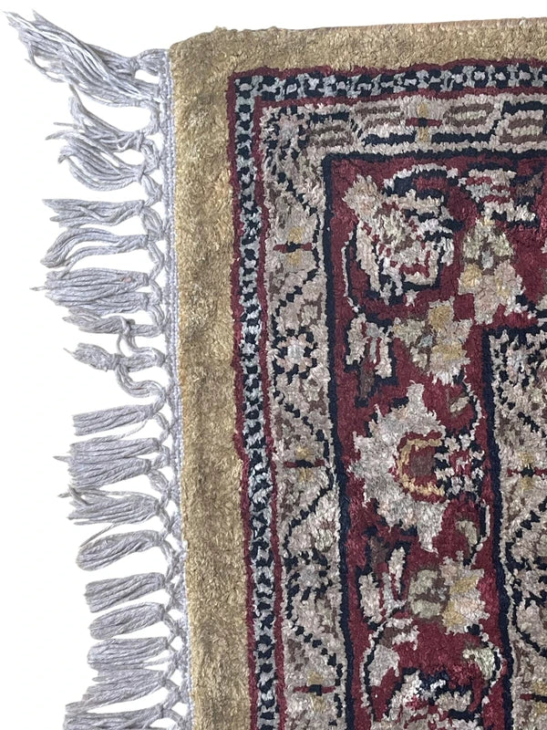 Small Hand Knotted Wool Rug 129x79cm Vintage Persian Style Accent Rug — photograph 3