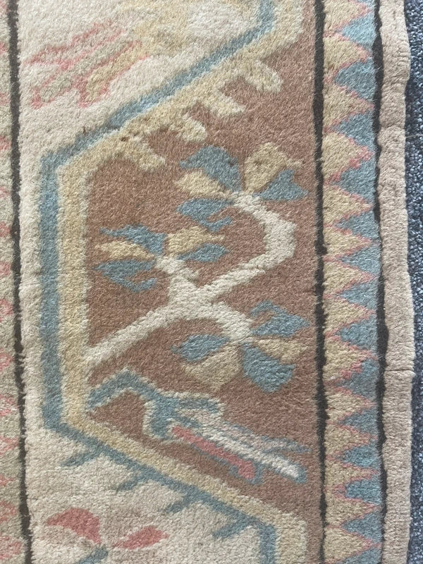 Vintage Turkish Oushak Rug 195 by 127 cm Hand-Knotted Wool, Pastel Geom. Medal — photograph 9