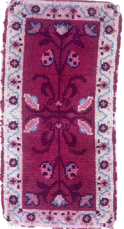 Set of 4 Vintage Handmade Wool Rugs – Matching Pink Burgundy Floral Rugs — photograph 15