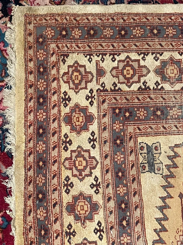 Hand-knotted wool rug with silk highlights – neutral geometric medallions – 184 × 122 cm — photograph 19