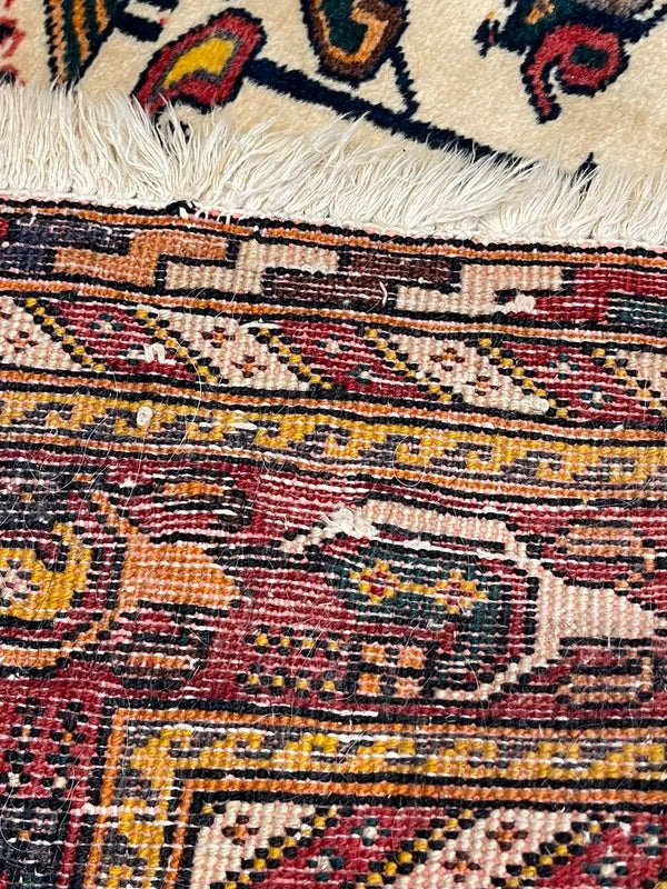 Hand-knotted wool tribal rug 148 x 100 cm – ivory & red geometric (Persian style) — photograph 17