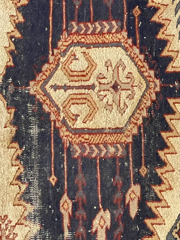 Hand-knotted wool rug with silk highlights – neutral geometric medallions – 184 × 122 cm — photograph 8