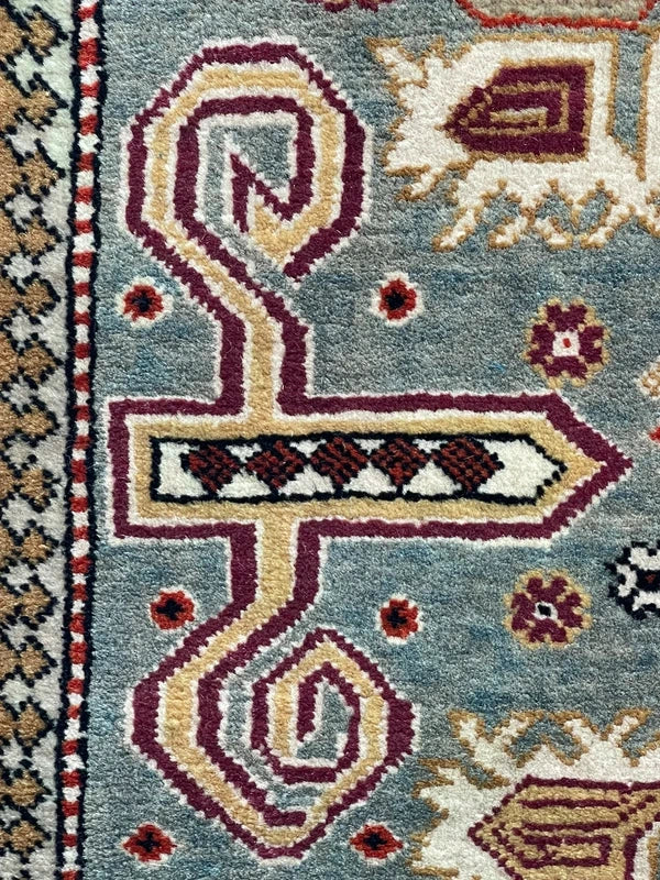 Authentic Hand Knotted Kazak Rug 96 × 66 cm – Fine Wool Tribal Carpet – Pale Blue — photograph 11