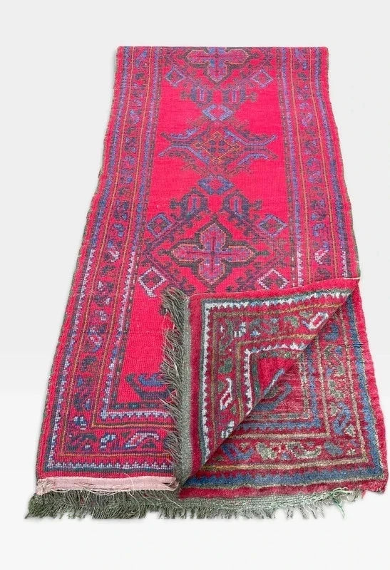 Vintage Eastern Anatolian Turkish Hand-Knotted Wool Runner Rug 351 x 91 cm — photograph 15