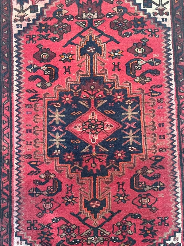 Hand knotted vintage Anatolian style wool rug 154 x 98 cm — photograph 4