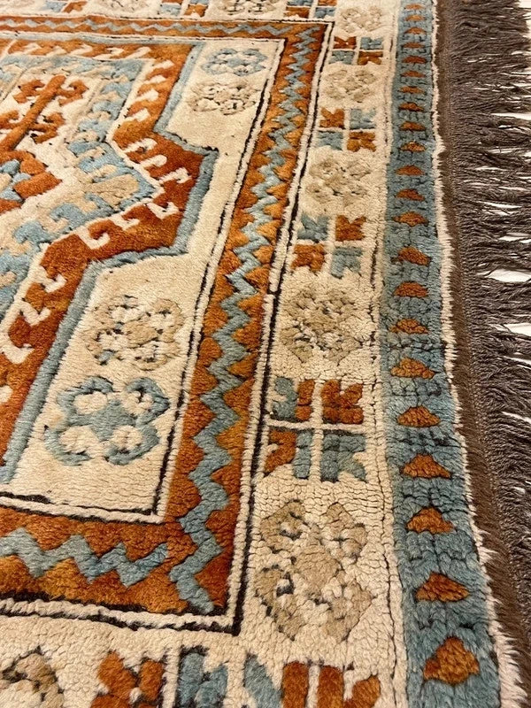 Hand-kontted Wool Kazak / Caucasian Style Rug – Rust & Blue – 202 × 138 cm — photograph 19