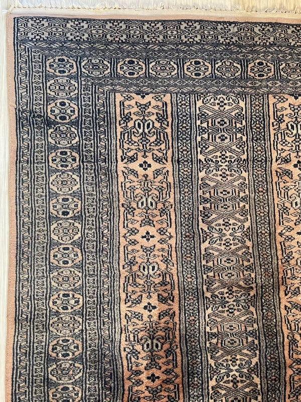Handmade Hand Knotted Bokhara Style Wool Rug 180 x 136 cm — photograph 10