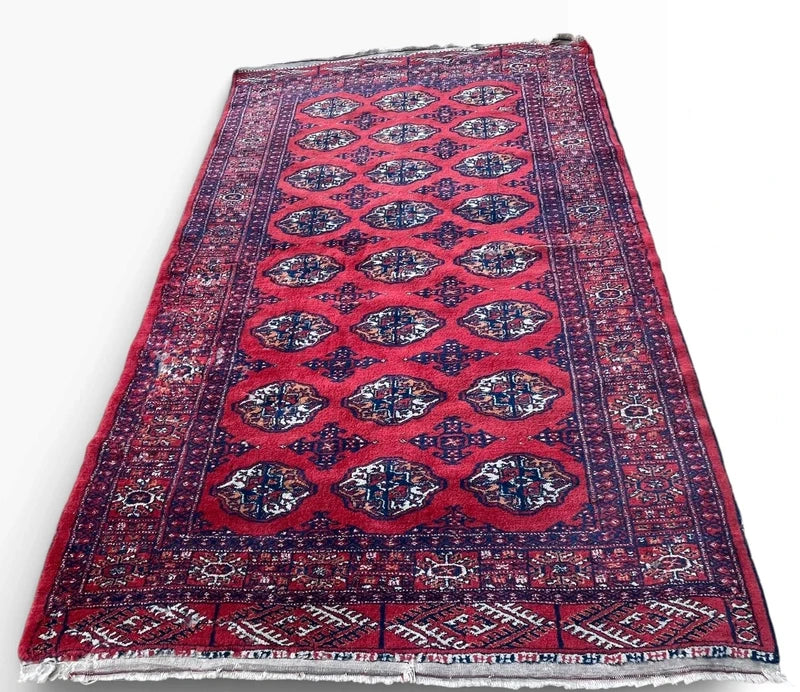 Vintage Hand Knotted Turkmen Bokhara Wool Rug 200 x 140 cm — photograph 3