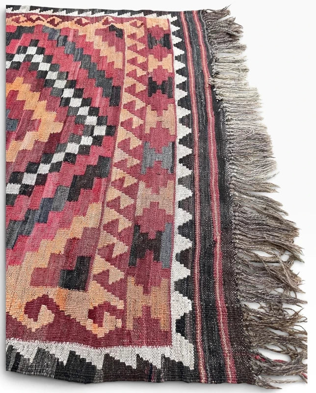 Vintage Handwoven Kilim Rug 203 × 112 cm – Tribal Geometric Wool Flatweave — photograph 4