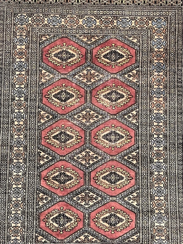 Bokhara Style Rug 154x93cm – Red Gul Pattern – Fringed — photograph 5