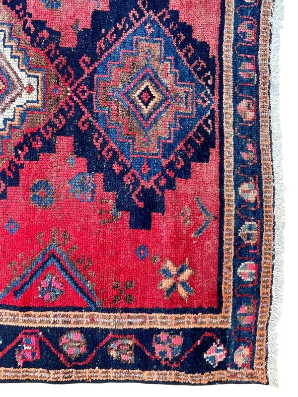 Vintage Hand-Knotted Persian Hamadan Rug – 196 × 127 cm — photograph 5