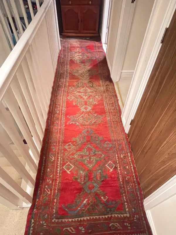 Vintage Eastern Anatolian Turkish Hand-Knotted Wool Runner Rug 351 x 91 cm — photograph 1