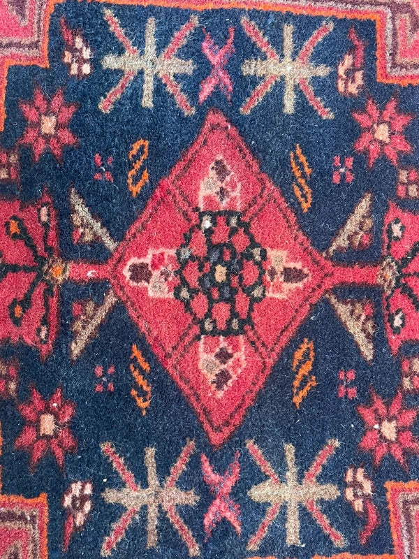 Hand knotted vintage Anatolian style wool rug 154 x 98 cm — photograph 9