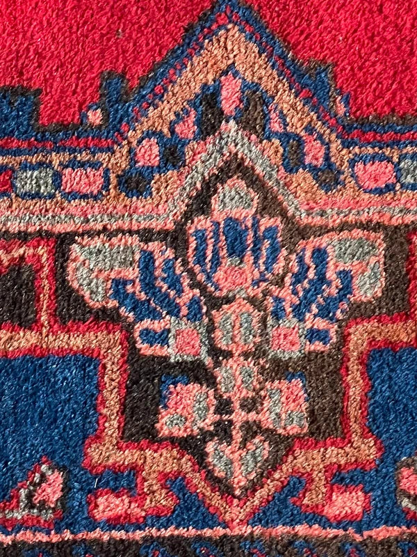 Large Handmade Persian Heriz Style Rug 303 x 159 cm Red Blue Wool Carpet — photograph 18