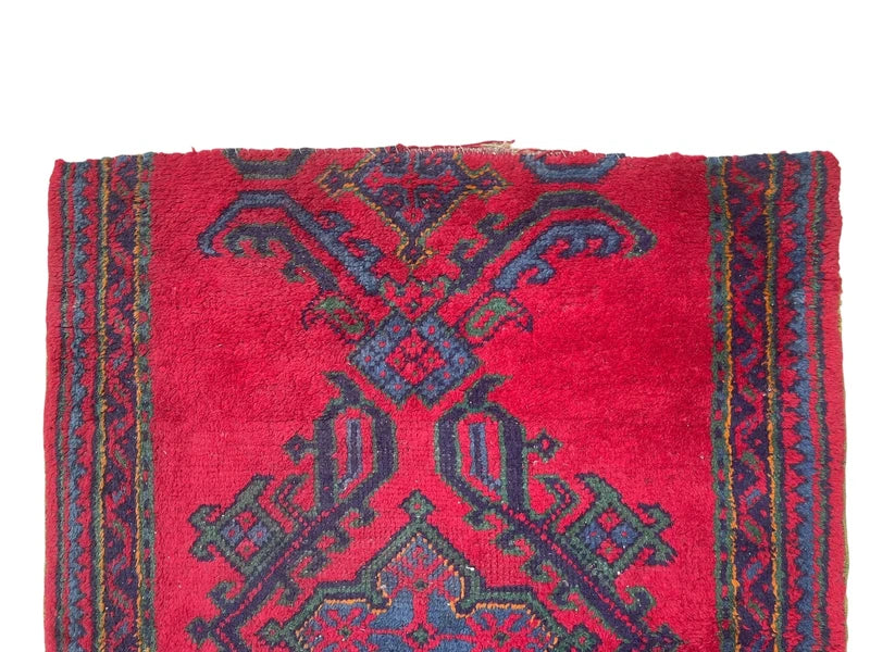 Vintage Turkish Hand Knotted Wool Village Rug 140 × 91 cm – Eastern Anatolian Tribal — photograph 2