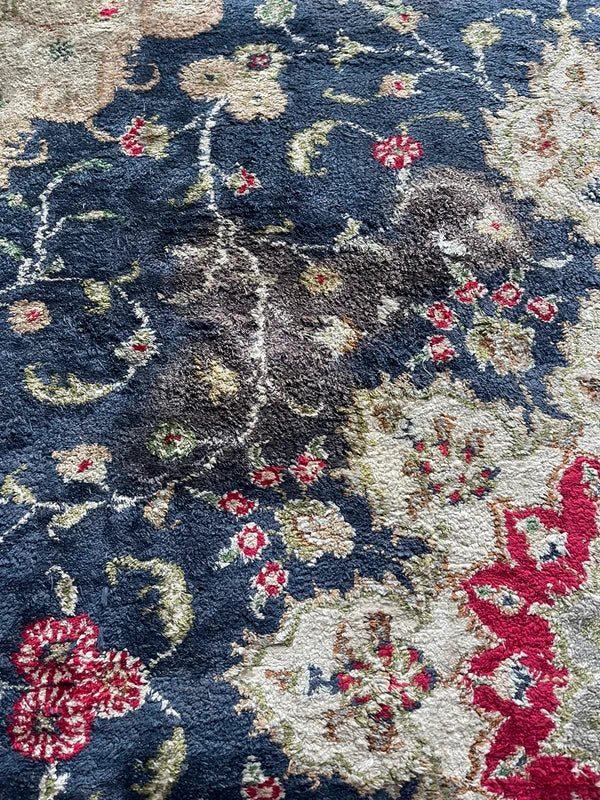 Handmade Blue & Cream Floral Rug 128 x 187 cm — photograph 13